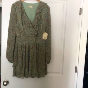 Long sleeve green floral dress size L